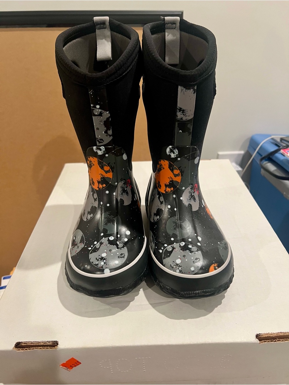 BOGS Classic High “Moons” Kids Boots Size 12 BRAND NEW no tags, never worn